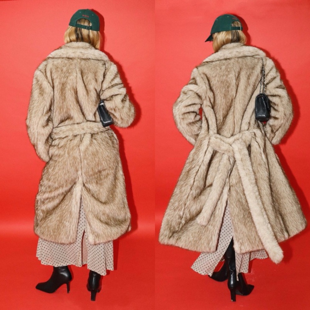🎄24 HOUR SALE🎄 The Vanderbilt Taupe Belted Faux Fur Coat - Picture 6 of 9